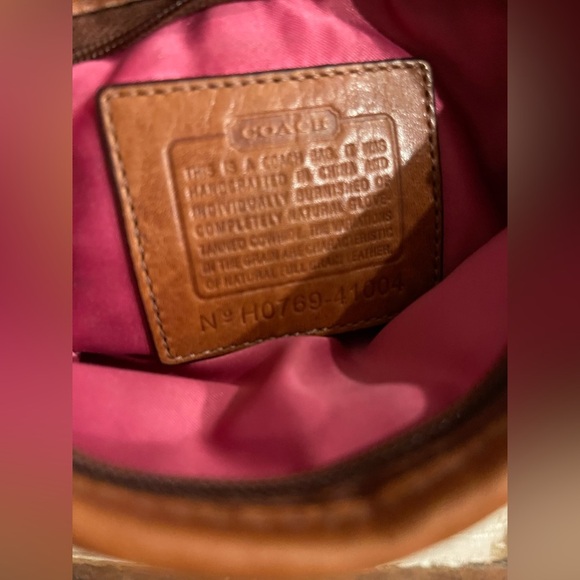 Coach Brown Leather Crossbody Bag | Classic Vintage Style | Adjustable Strap - Picture 6 of 7